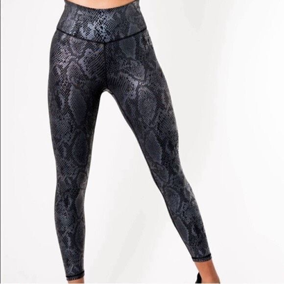 IVL Collective Women's Black Hydralux Metallic Snakeskin Simple Leggings Size 4 - Picture 1 of 6